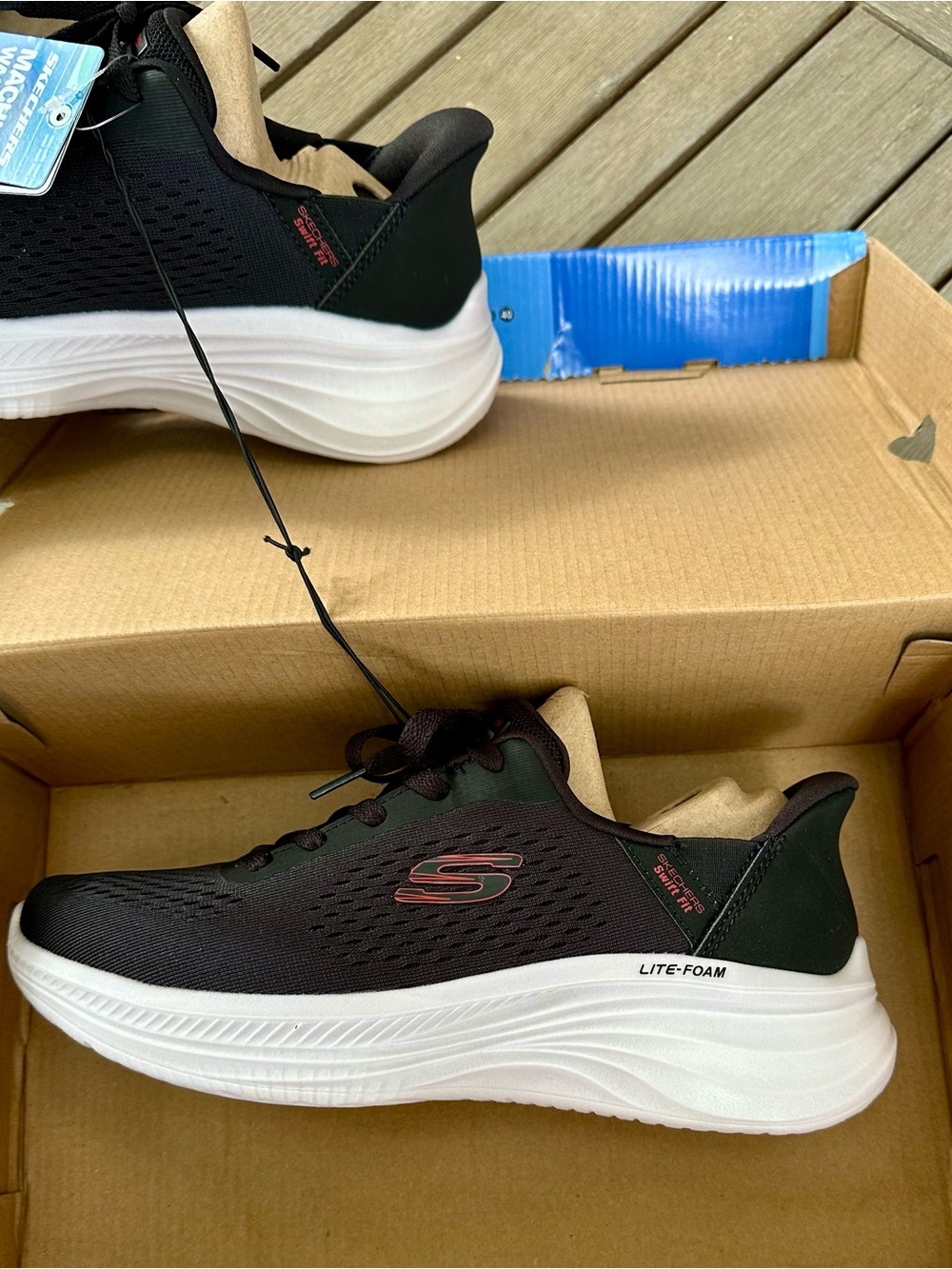 Skechers Hands Free Swift Fit 8M/9.5W/ 41EU Black Memory Foam Athletic Sneakers